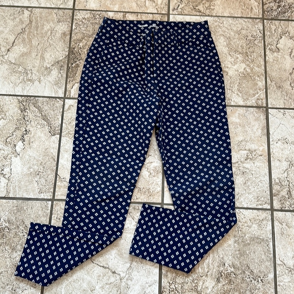 Old Navy blue/white pixie pants